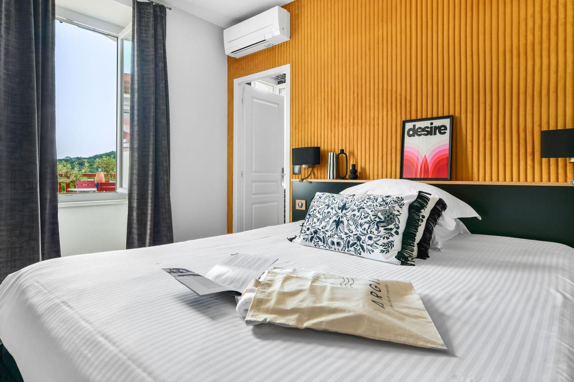 Hotel Argia Hasparren Luaran gambar